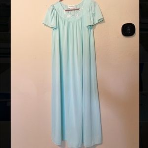 Women’s nightgown